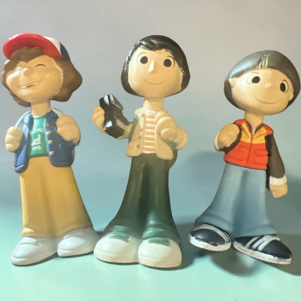 Stranger Things Figure Lot Dustin Mike Lucas Mini PVC Figures